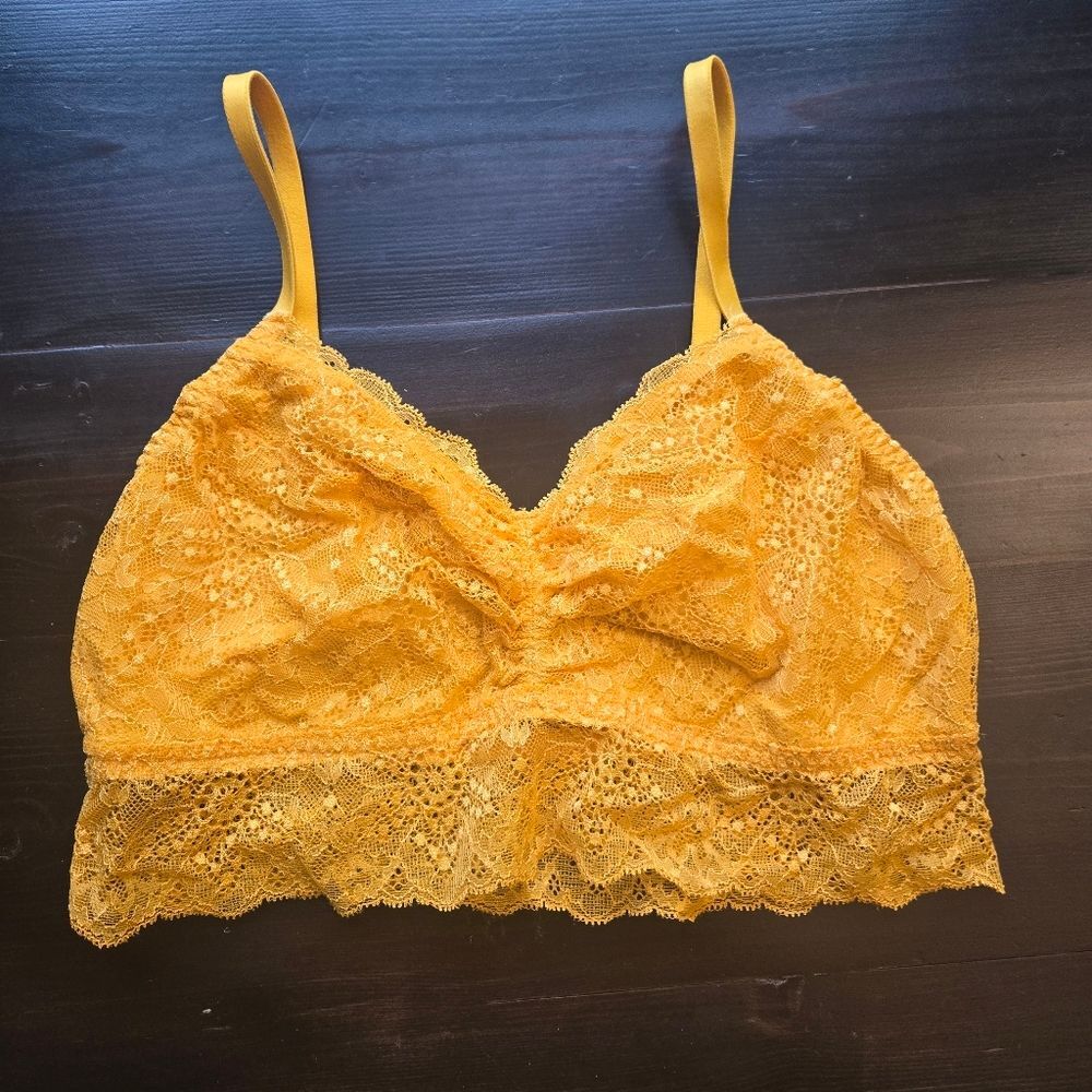 Victoria's Secret PINK Women's Medium Yellow Gold Lace Bralette